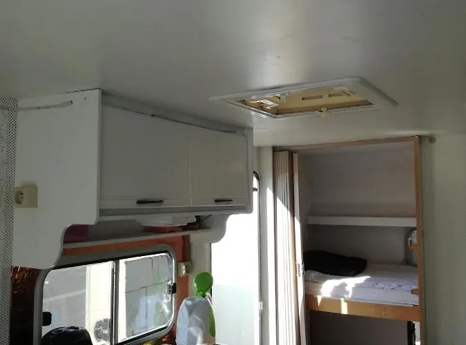 Surf Wioska W Centrum Jastarni אתר קמפינג