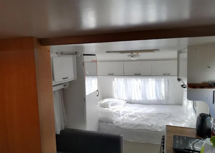 אתר קמפינג Surf Wioska W Centrum Jastarni *