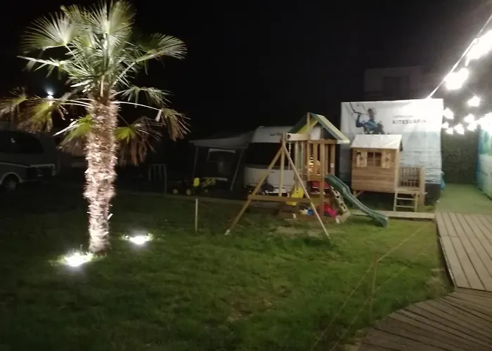 אתר קמפינג Surf Wioska W Centrum Jastarni *