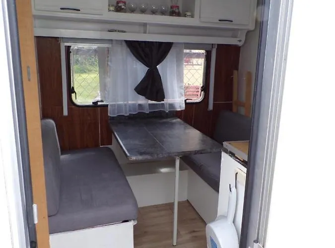 Surf Wioska W Centrum Jastarni יאסטארניה