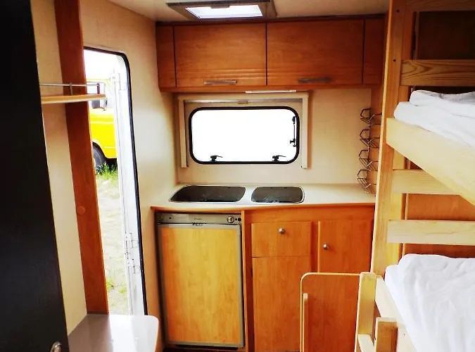 אתר קמפינג Surf Wioska W Centrum Jastarni *