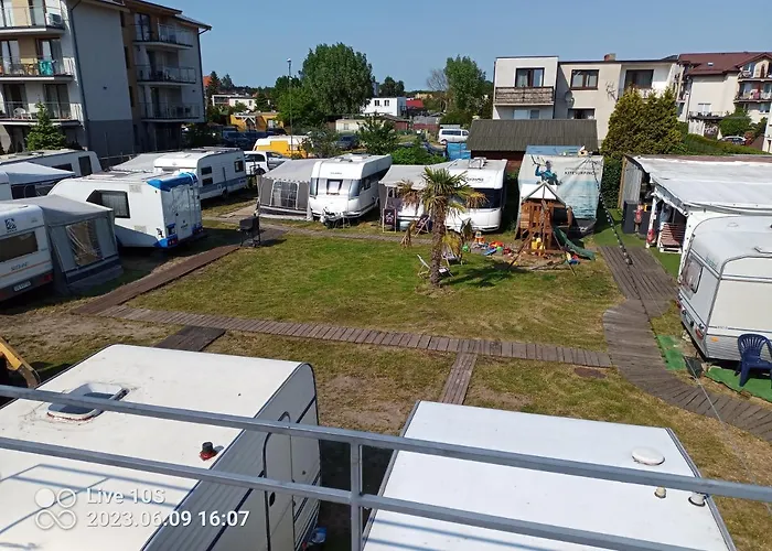 אתר קמפינג Surf Wioska W Centrum Jastarni יאסטארניה